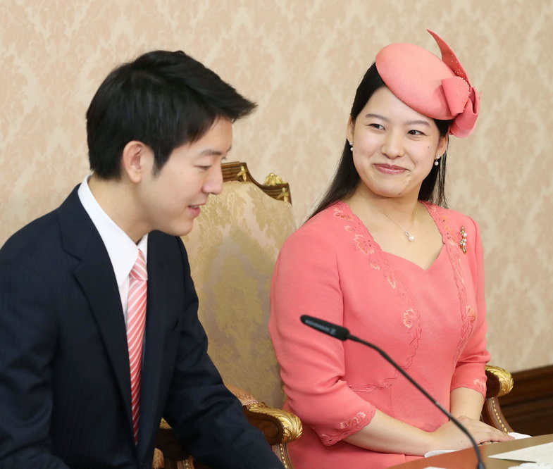 日本絢子公主與未婚夫合體亮相 正式宣佈訂婚