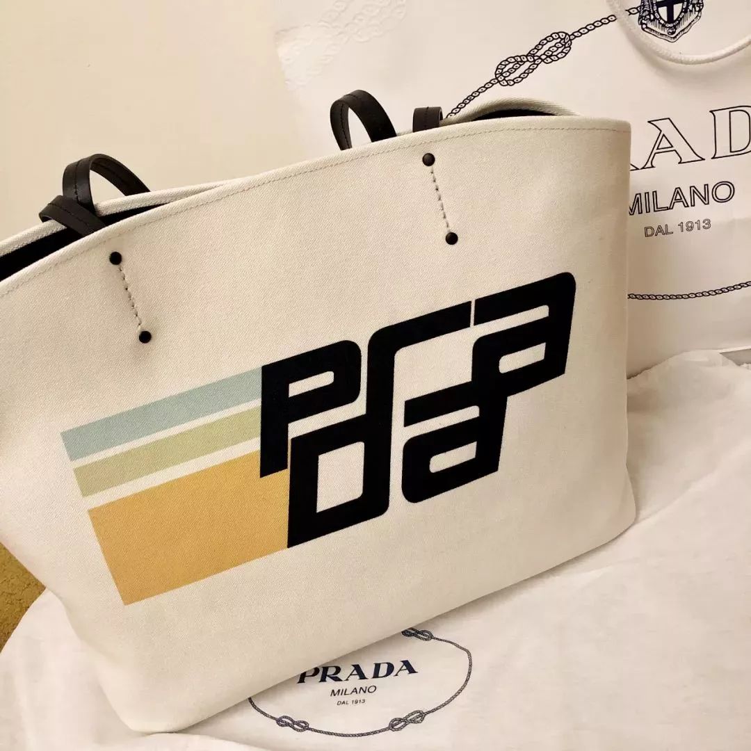 prada 18年帆布包