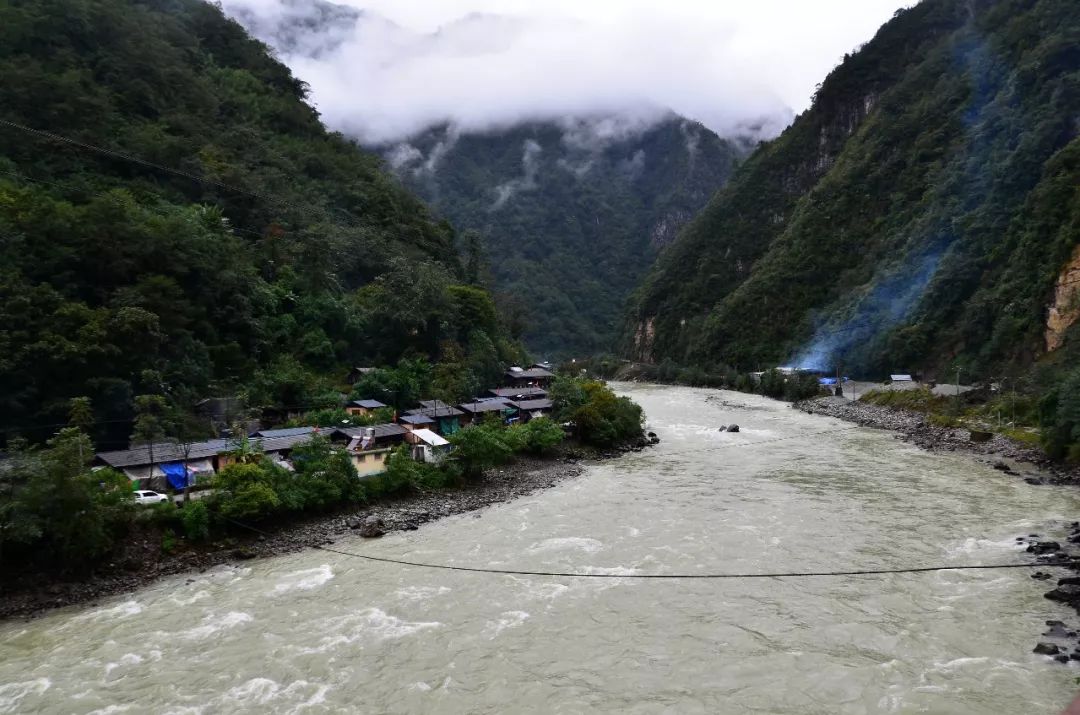 芒果旅行日记:在云南,有一条神秘的河流,被称为第四江,它发源于西藏