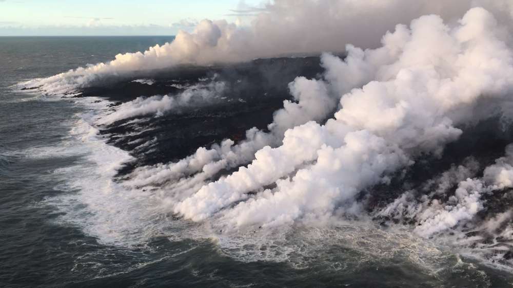 火山龙卷风这段火山龙卷风在各处喷发熔岩的镜头令人咋舌