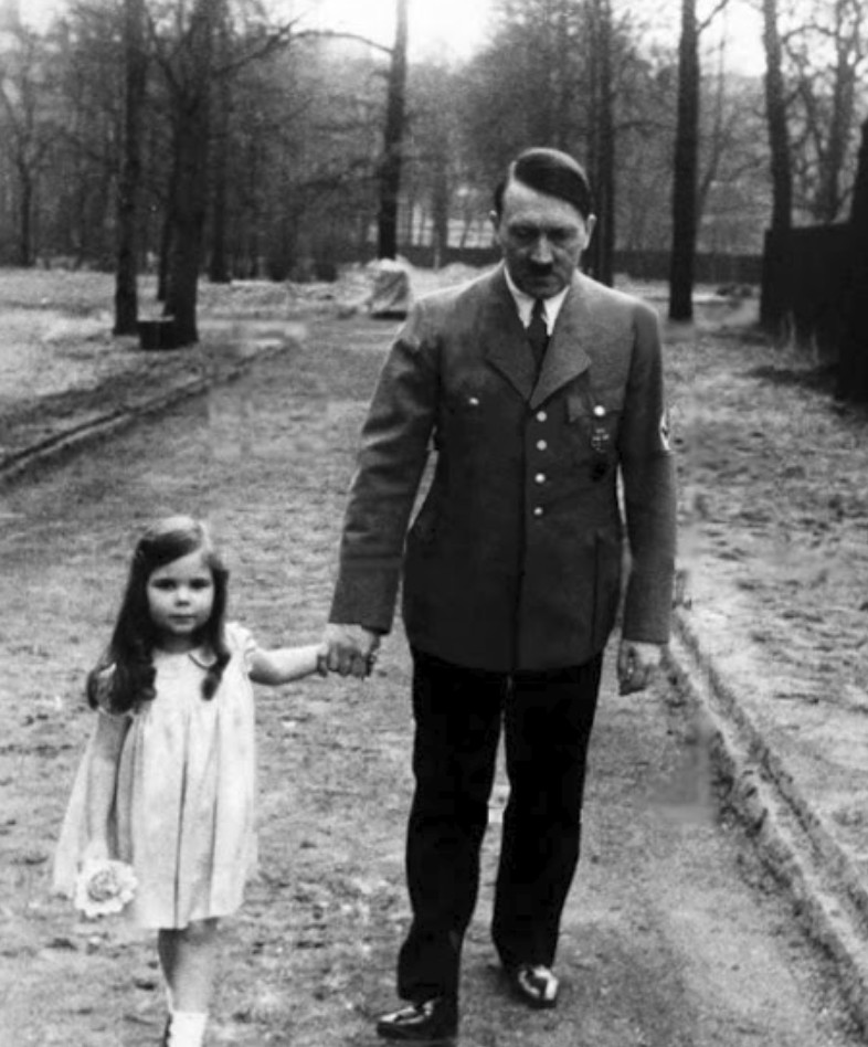 希特勒年轻穷困潦倒图片