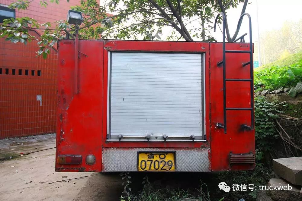 上海消防车车牌图片