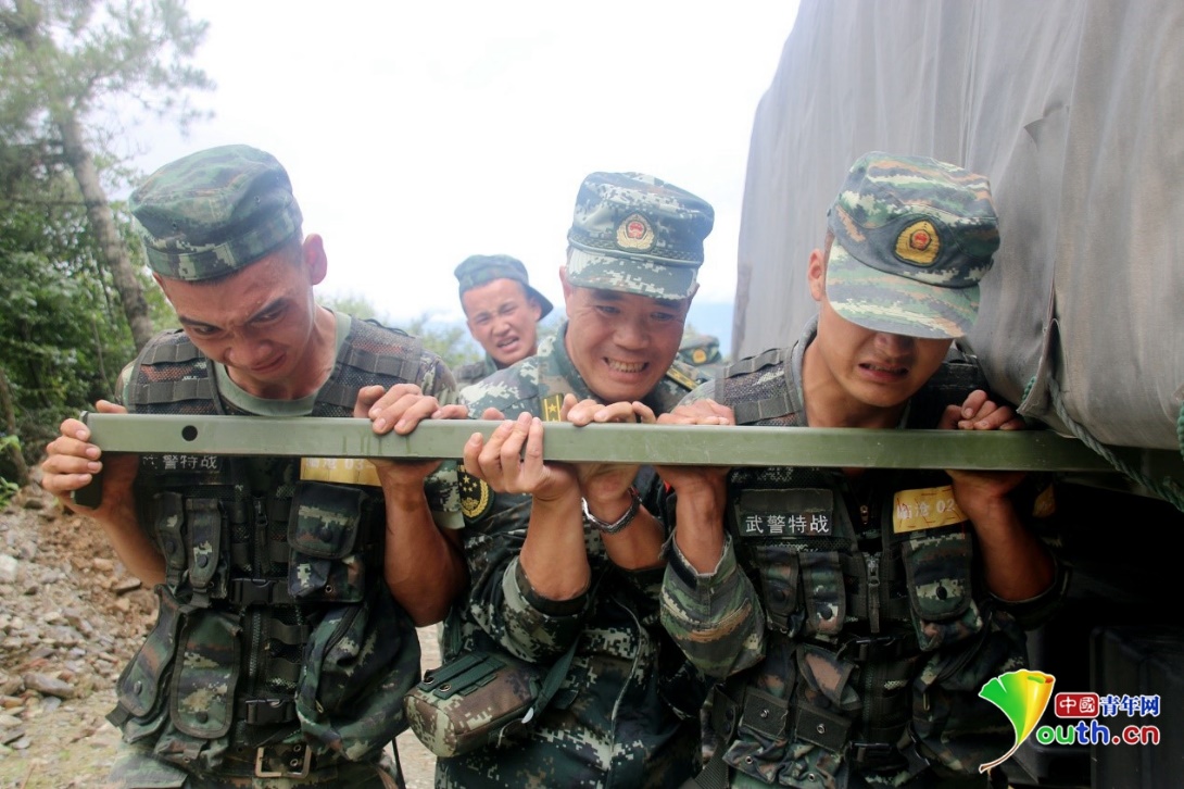 中国武警云南临沧支队图片