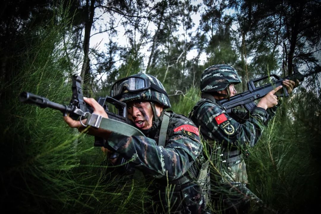 炫酷!武警特戰隊員