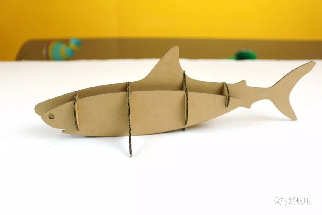 废纸箱做手工鲨鱼图片
