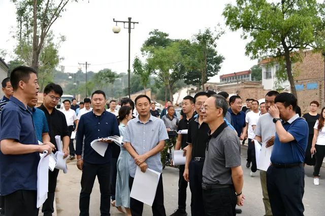 4日上午,袁家村郭占武书记陪同忻州市市长郑连生,副市长武宪堂及忻府