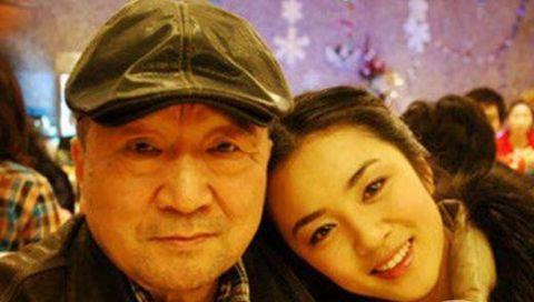 72岁李保田家人近照,妻子至今美若天仙,如今子孙满堂令人羡慕