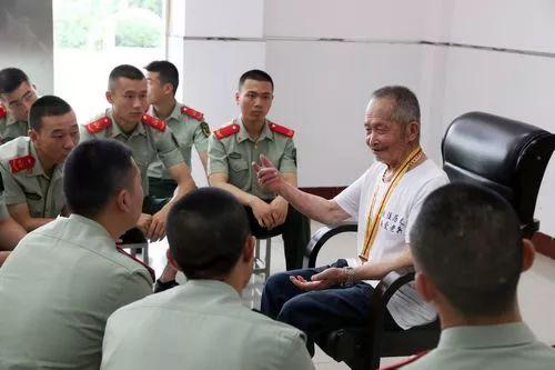 方有土,知來路,明徵途,向抗戰老兵致敬