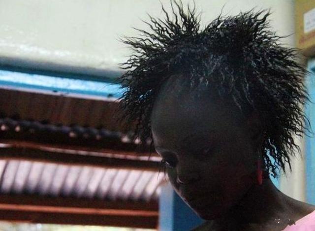 实拍非洲人喜欢的发型,一个发型想3年,洗头要一天