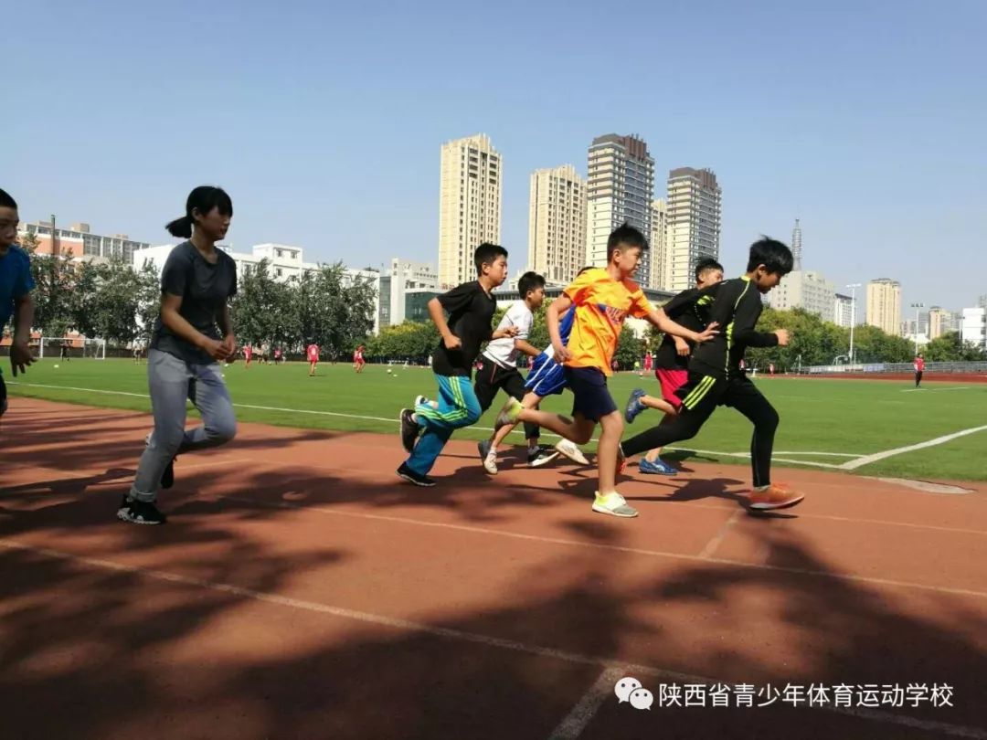 【体育教学】陕西省青少年体校拳击运动员的早操课