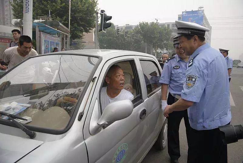 老年代步车遭禁售，五年引起83万起交通事故 搜狐汽车 搜狐网