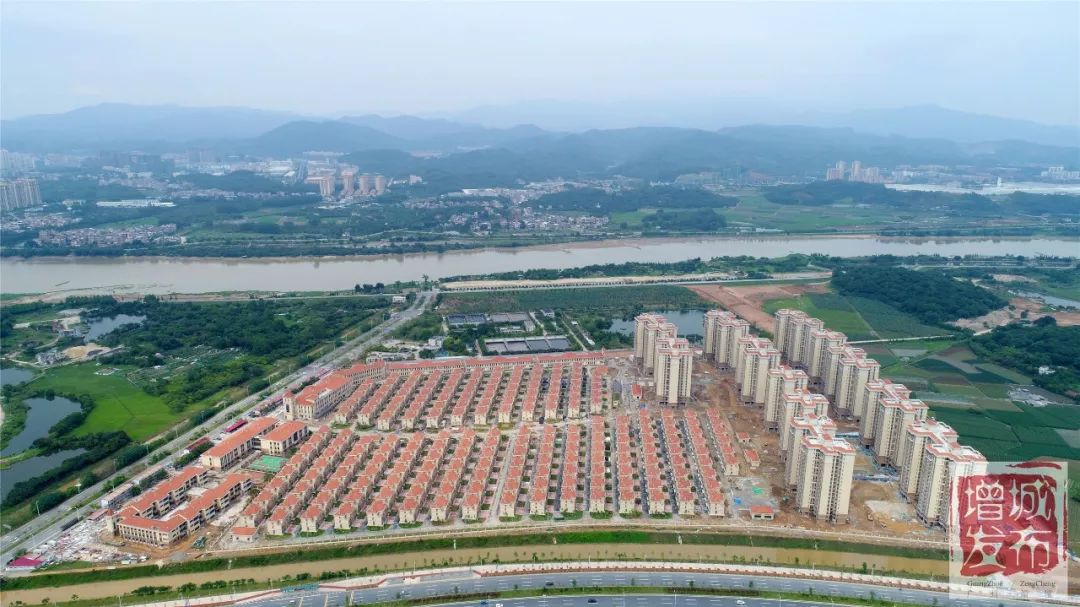 2013年,增城对挂绿湖水利工程核心区域内涉及的荔城街罗岗村,明星村