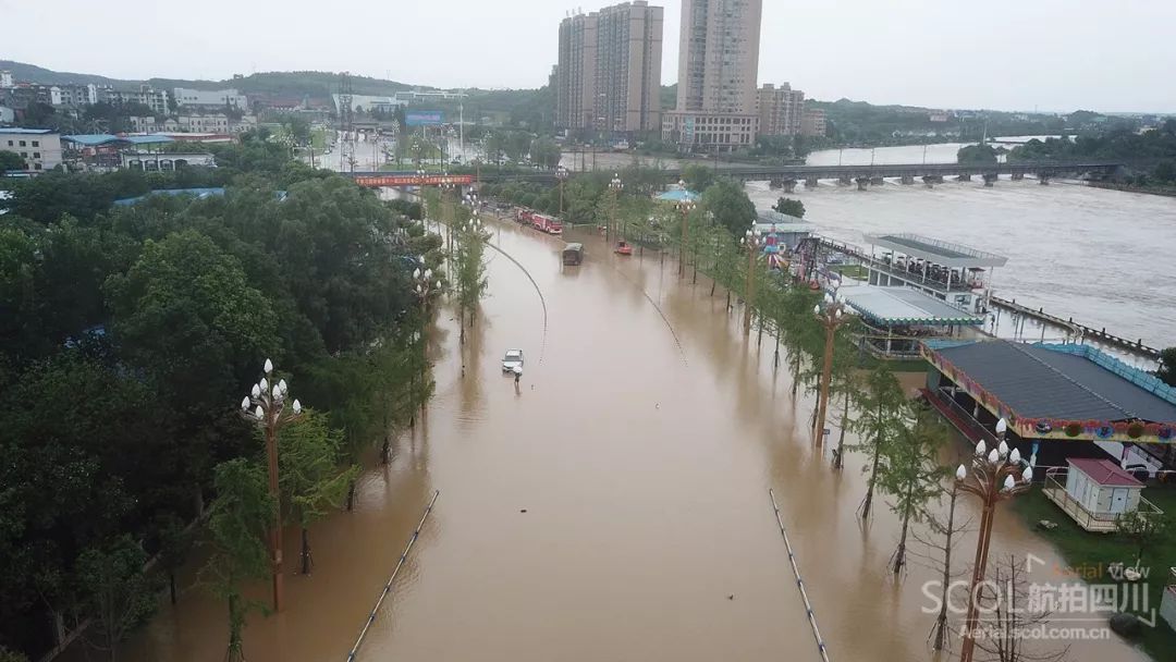 最強暴雨襲川,空中直擊汛情