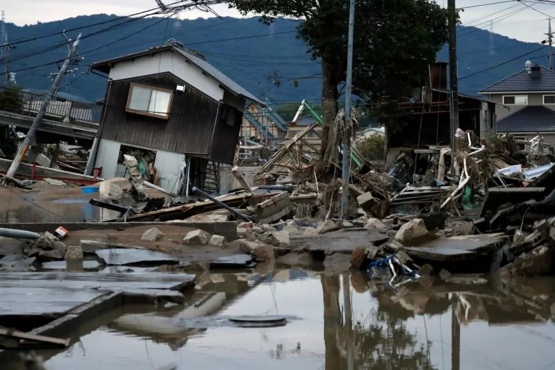 日本暴雨致死人数升至129人,成30多年来最严重水灾!