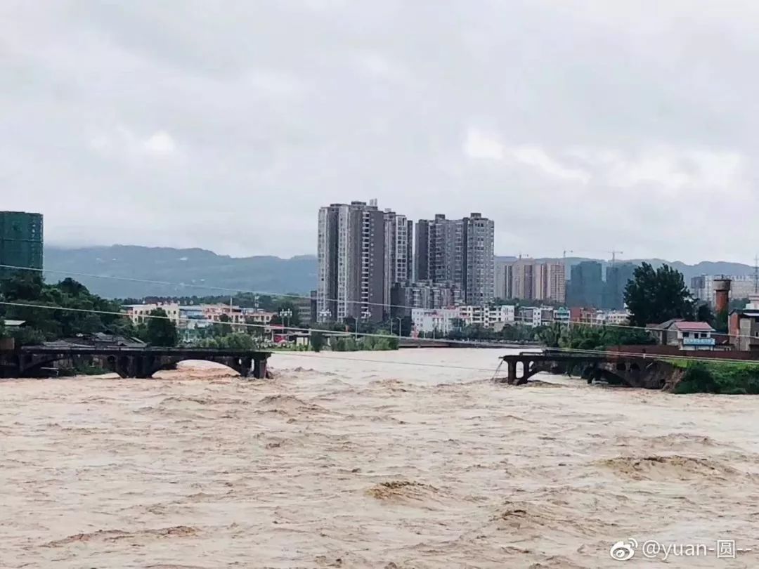 阆中古城部分街道被淹图片
