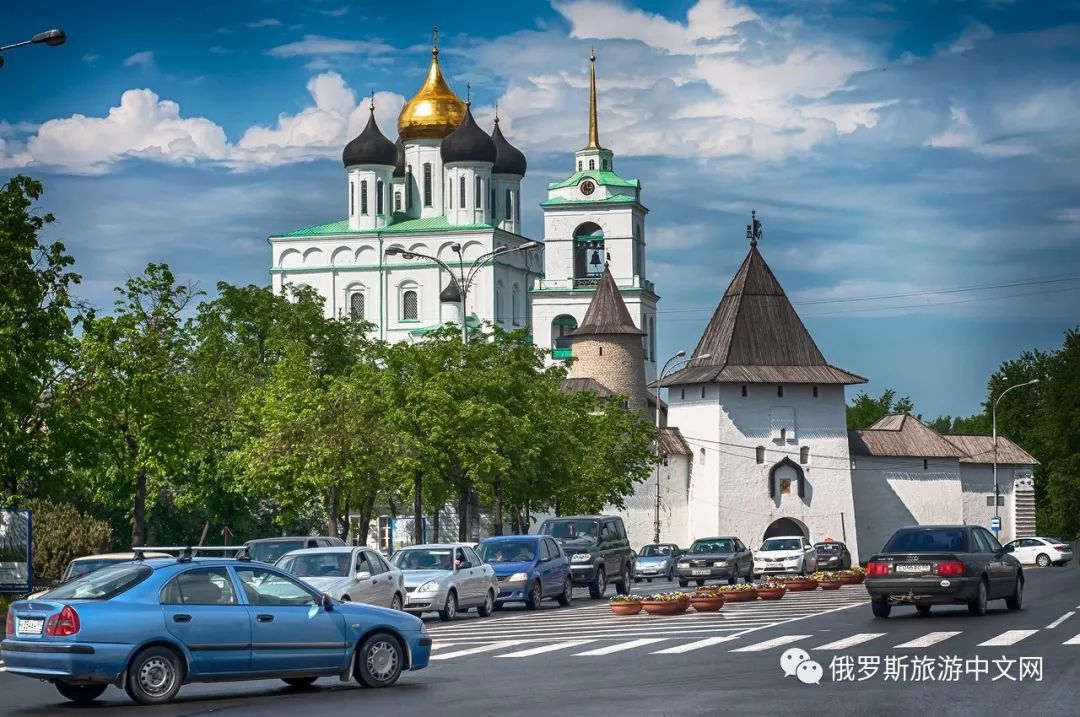 位于俄罗斯西北部,距离圣彼得堡250公里,是普斯科夫州的首府