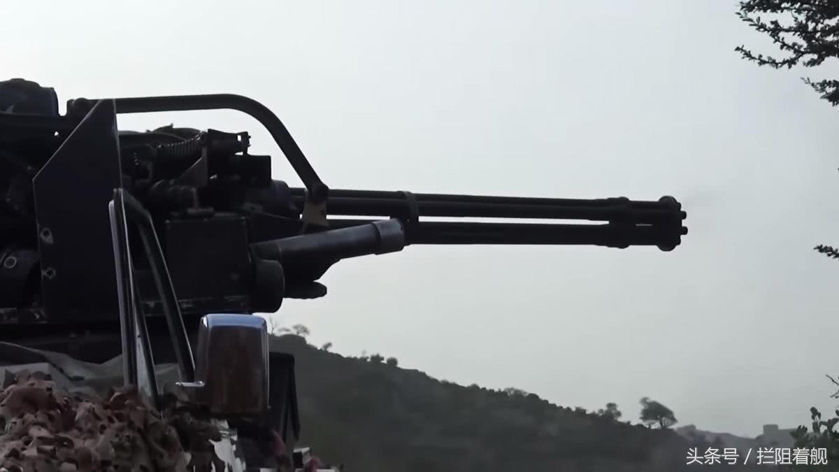 胡塞武装手中的大杀器:皮卡上装射速每分6000发的火神炮