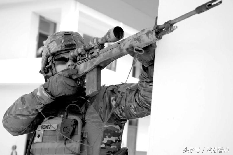美军在伊拉克战场上,狙击手使用的m14狙击步枪