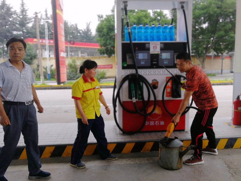 加油站闹鬼视频(加油站闹鬼事件视频)-第1张图片-鲸幼网