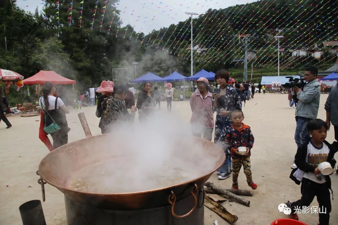 美丽水寨20180203期保山水寨乡海棠洼第二届松茸土豆美食节狂欢