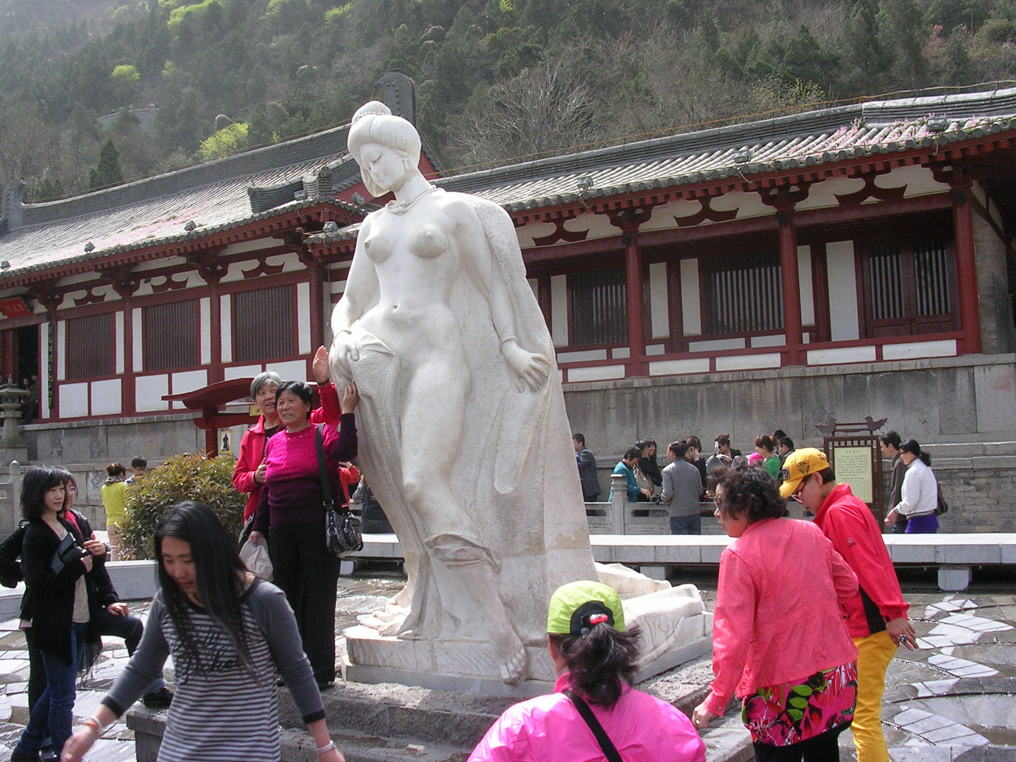 杨贵妃雕像是谁雕刻的图片
