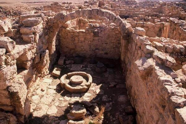 考古家在古建築下發現一座1000多具屍骨的古墓，消息傳出舉世震驚 歷史 第6張