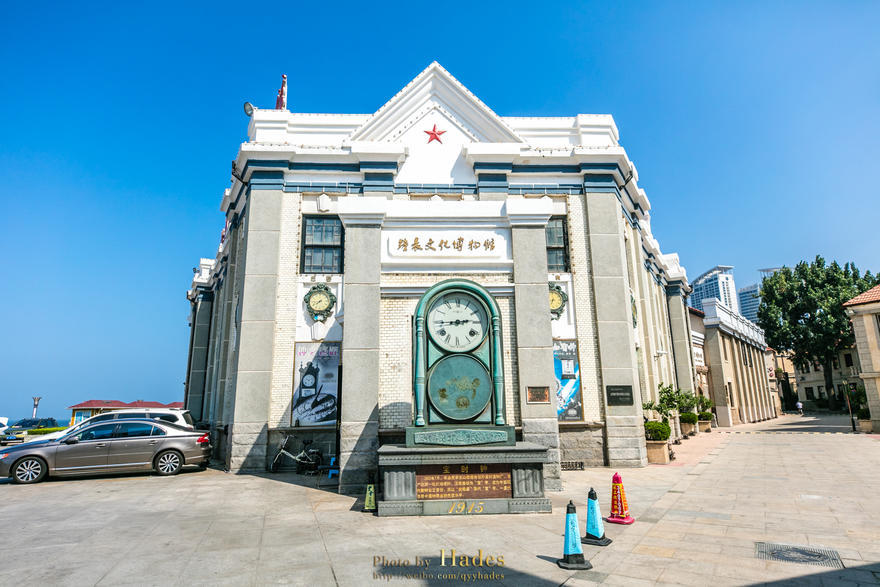 位于广仁路开埠文化旅游区入口的北极星钟表文化博物馆是中国第一家