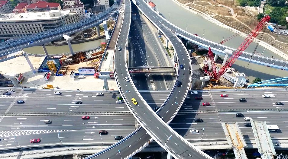 嘉闵高架这一高架路段即将通车,而北横通道也将明年竣工,江桥和大虹桥