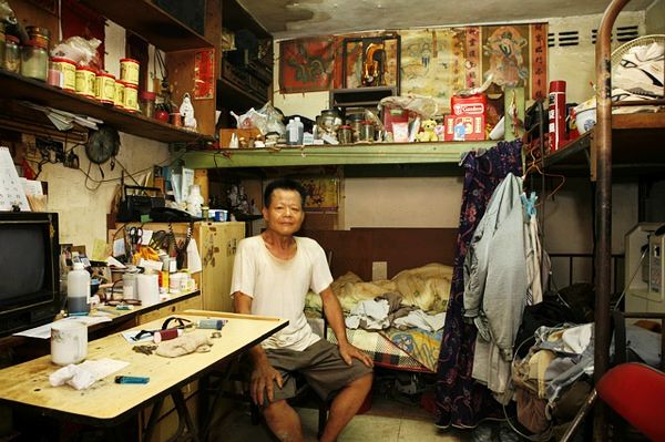 为什么香港很多人住笼屋之类的房子也不申请公租房