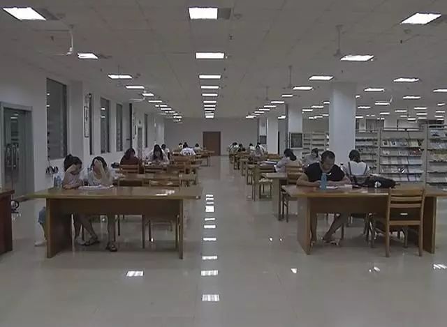 萍乡学院 图书馆图片
