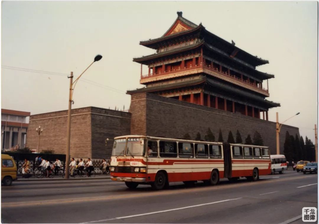 三代人讲述北京公交车变迁从咣咣响到纯电动