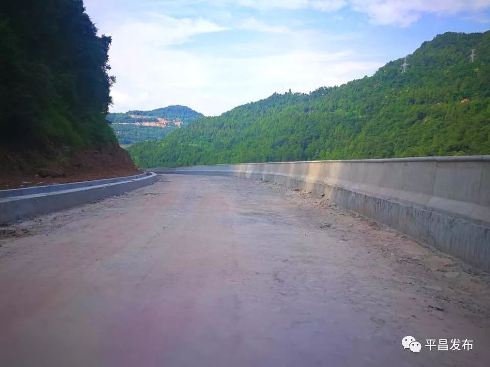 線平昌至響灘段快捷通道起於縣城白家咀大橋,經江口鎮,六門鄉,大寨鎮