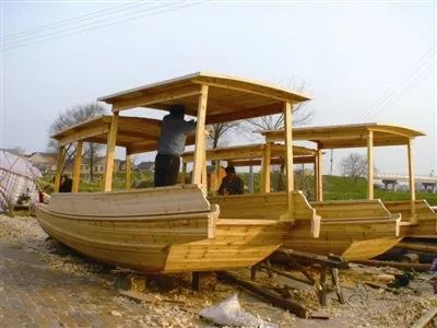 从长达十几米的海溜子,到只有数米的赶鸭船,竹泓制造的木船品种相当
