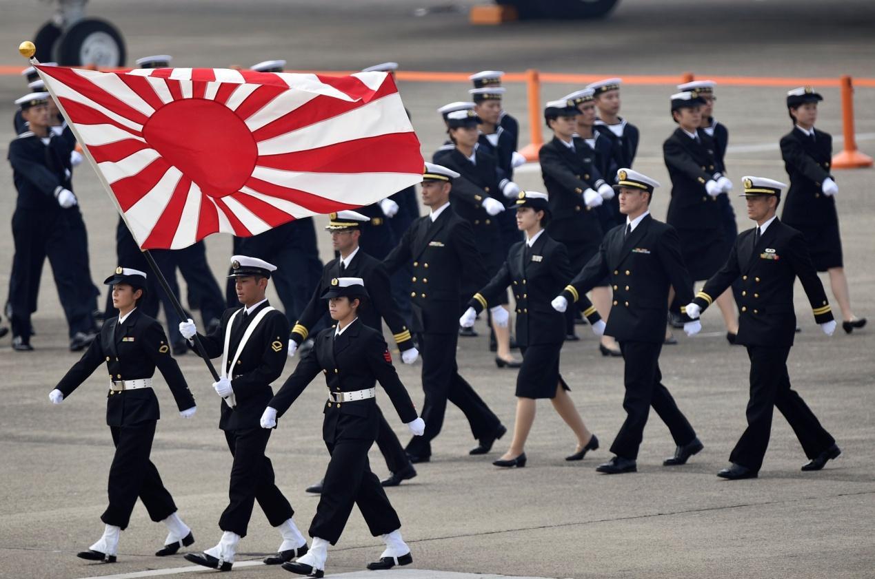 日本軍國主義旭日旗現身法國閱兵式 韓國大為不滿稱要反擊