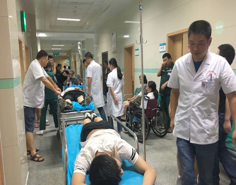 生死时速83分钟,车祸无情人有情——我院成功救治7名车祸患者