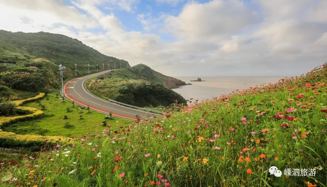 晴空下順著島沿著海咱們左岸公路下個路口見