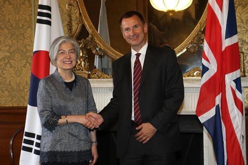 韓英外長舉行戰略對話 共商半島無核化 國際 第1張