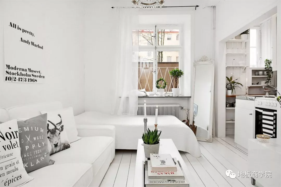 白色地板的家具搭配家具的搭配要符合整体的家装设计风格,在北欧风格