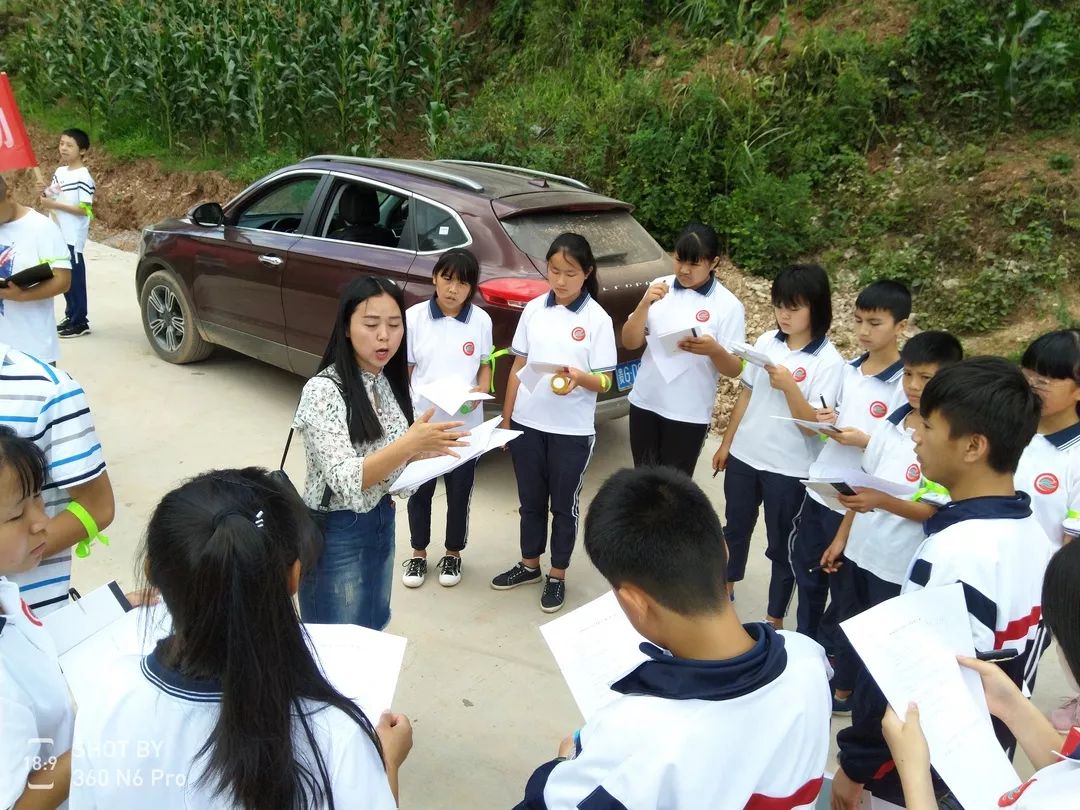 保护母亲河 绿丝带在行动—麦格民族中学举行学生志愿者巡河实践