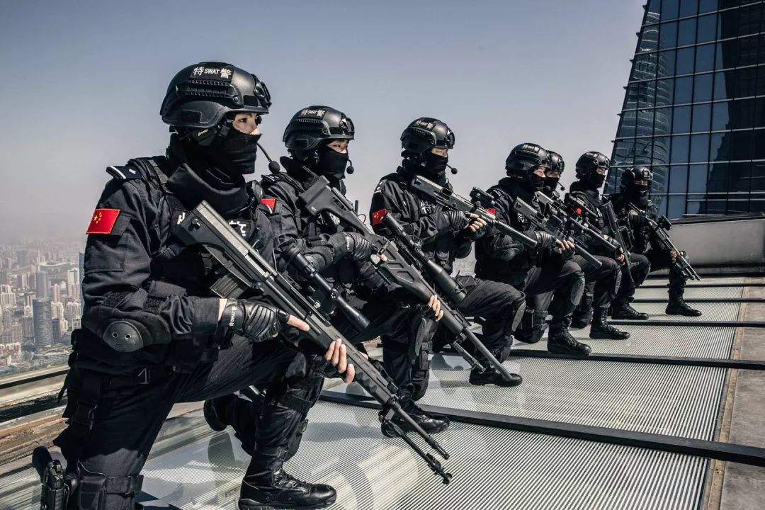上海特警突击队图片