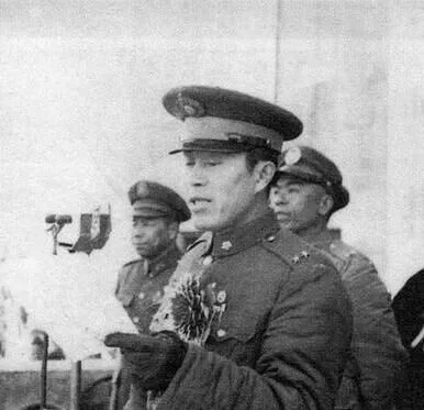 北國春曉1948年鄭洞國與長春解放