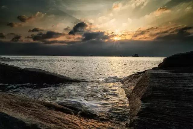 連雲港市依山傍海,兼容南北氣候,是中國49個重點旅遊城市和江蘇省3大