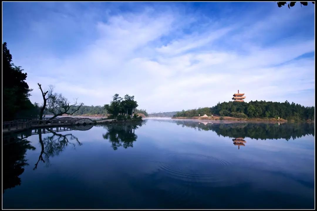 綠豆燒△雲片桂花糕邳州市拖油瓶釋義特指沒有去過銀杏大道,艾山景區