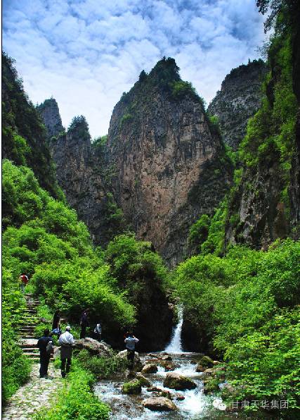 遮陽山美景首先小編為大家介紹的是漳縣最有名氣的國家aaaa級風景區