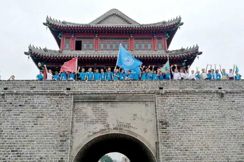 下午,同学们来到兴城古城进行参观游览,学习地方历史文化.