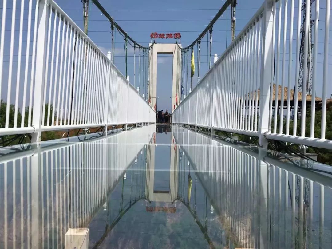 周口玻璃桥旅游景点图片