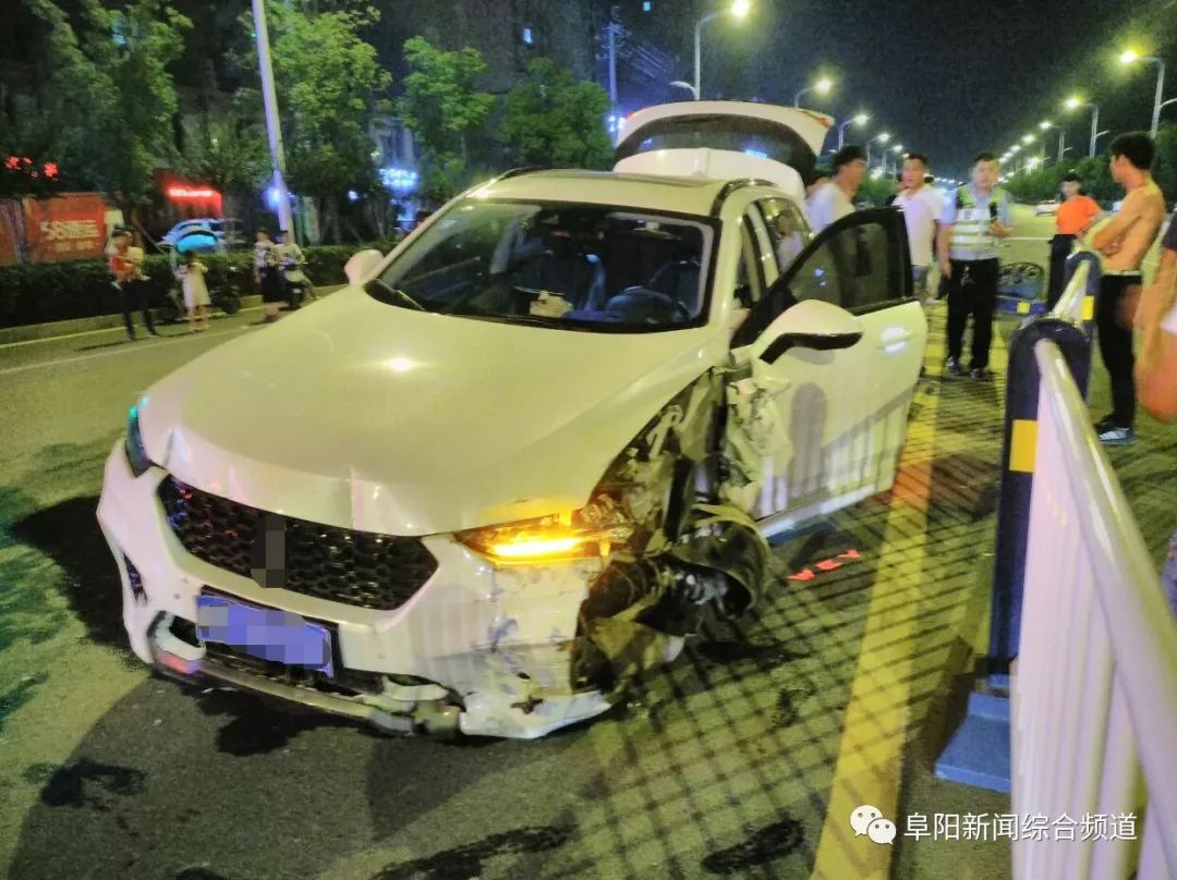 阜城一車主夜間開車撞上護欄,酒駕?