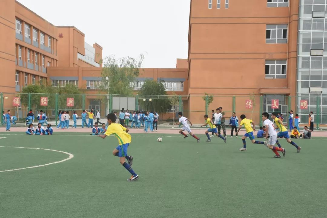 新疆阿瓦提县实验小学图片