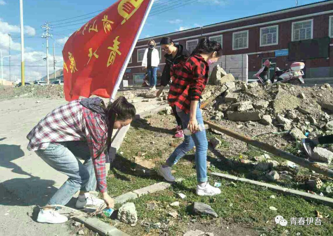 前山乡喀拉乌勒中心村开展2018年返乡大学生义工志愿服务活动