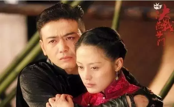 还出演革命传奇剧《勇士之城》中的沈湘菱,搭档是小哇,简直要逆天